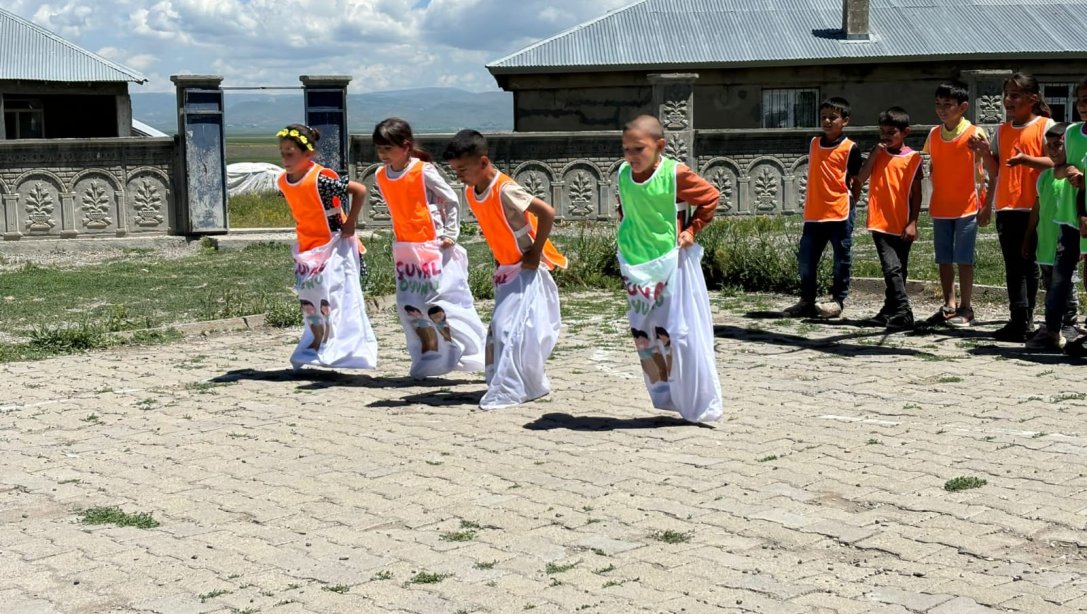 AĞRI'DA SANATSAL, KÜLTÜREL, SPORTİF VE BİLİMSEL ETKİNLİKLERLE DOLU BİR YIL SONU